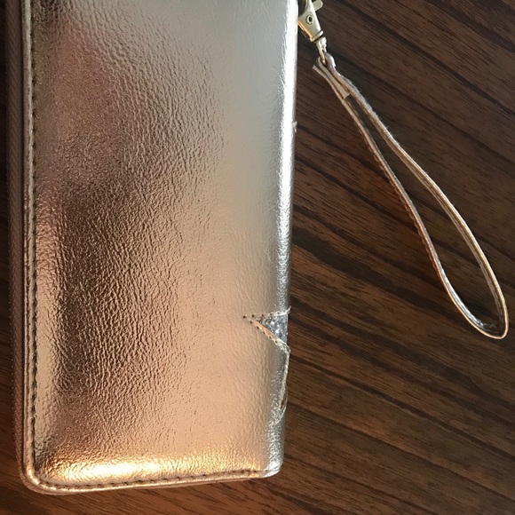 Wristlet - Picture 4 of 9